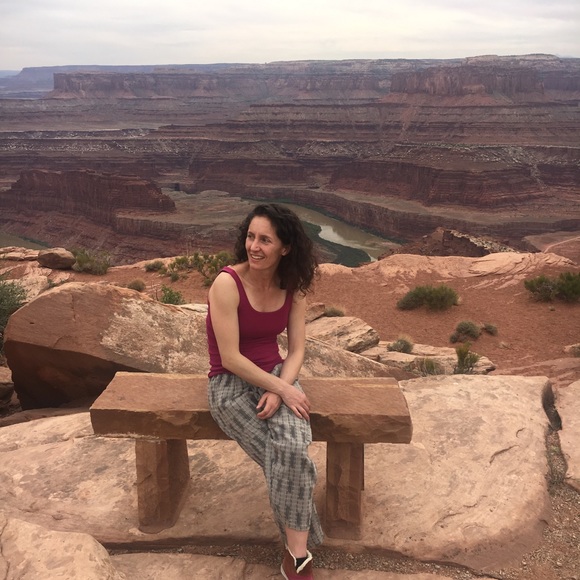 Meet your Posher, Erica - Picture 2 of 2